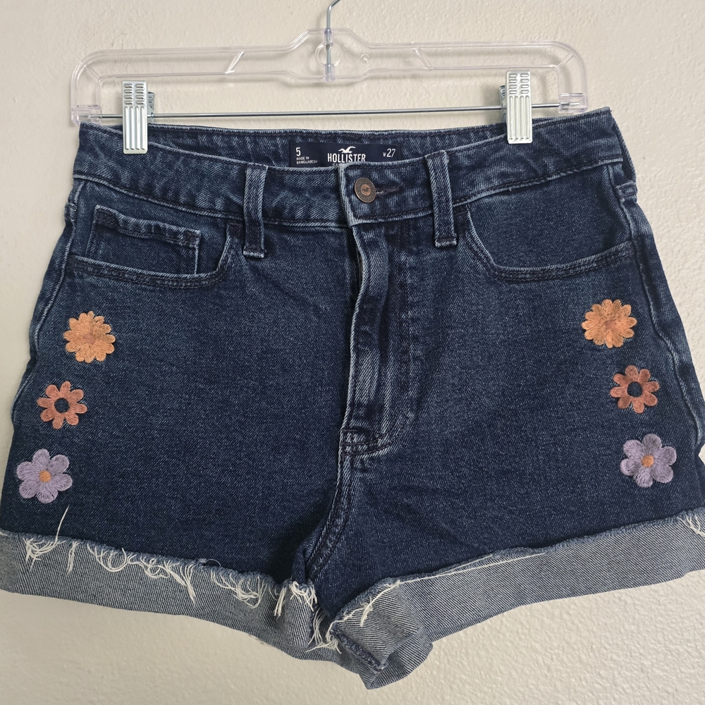 Hollister‎ Denim Mom Shorts Embroidered Floral Cuffed Hem Dark Wash Size 5